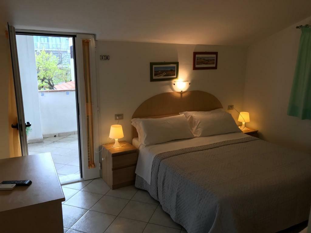 Hotel B&B Rispescia Grosseto Exterior foto